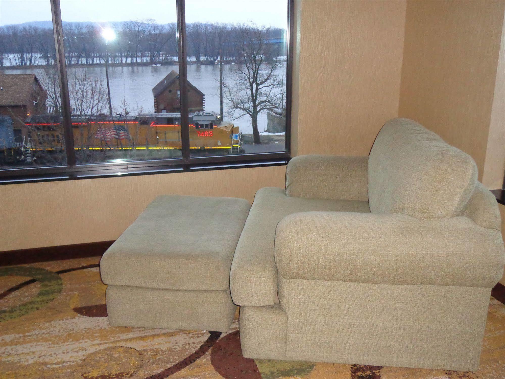 Cobblestone Inn & Suites - Marquette Zewnętrze zdjęcie